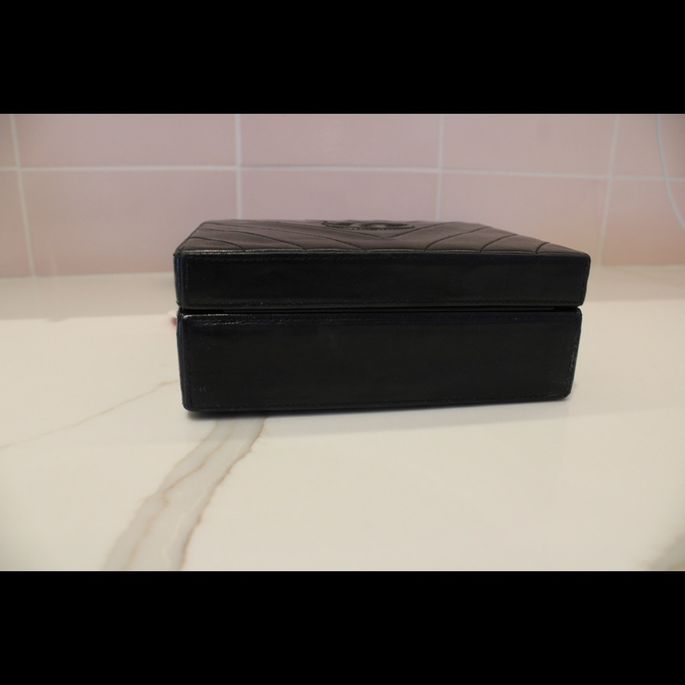 SOLD**Vintage Chanel Bag - Picture 2 of 10